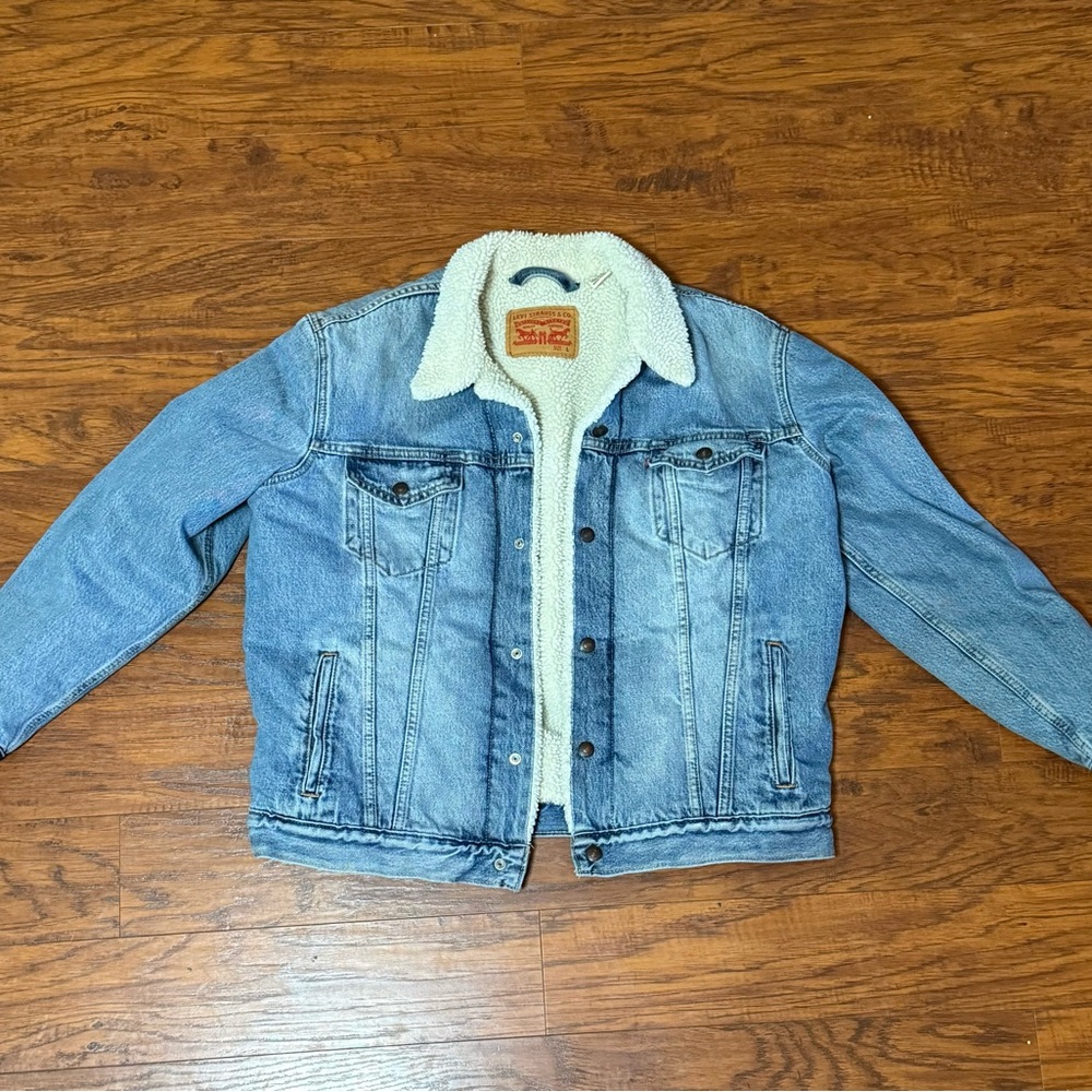 Levi's Trucker Jacket Men's Size Large  Sherpa Lined Light Wash Denim Jean Y2K